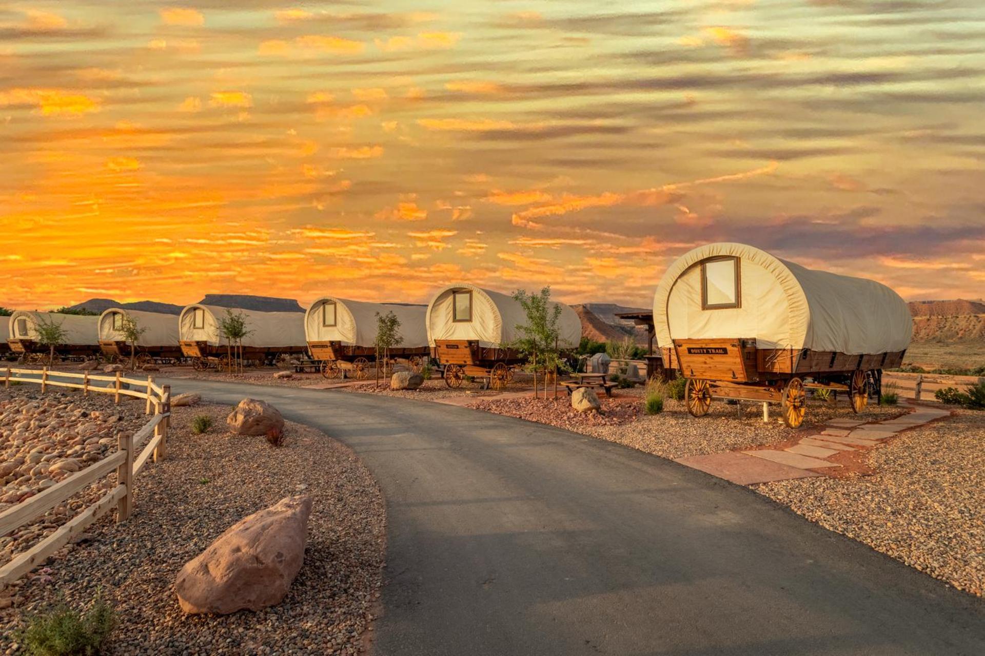 Zion White Bison Glamping & Rv Resort Virgin Exterior photo