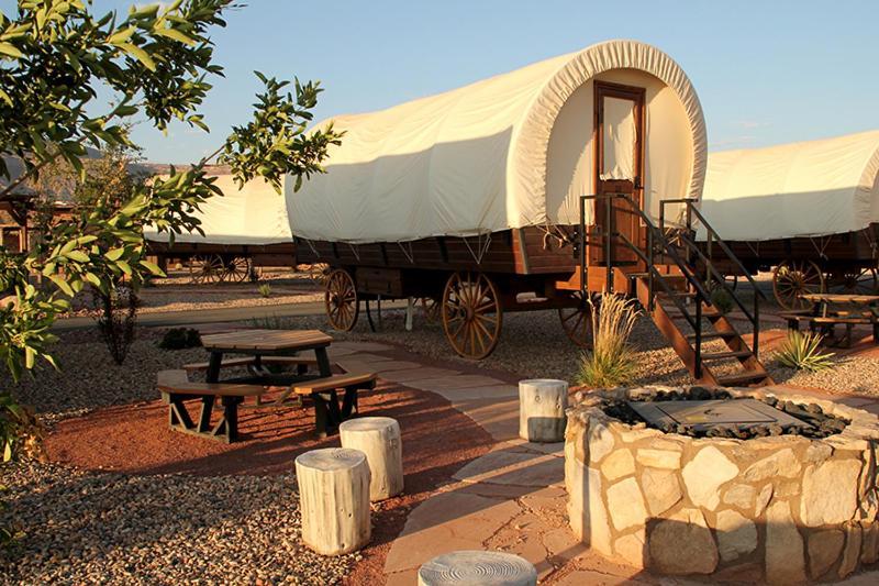 Zion White Bison Glamping & Rv Resort Virgin Exterior photo