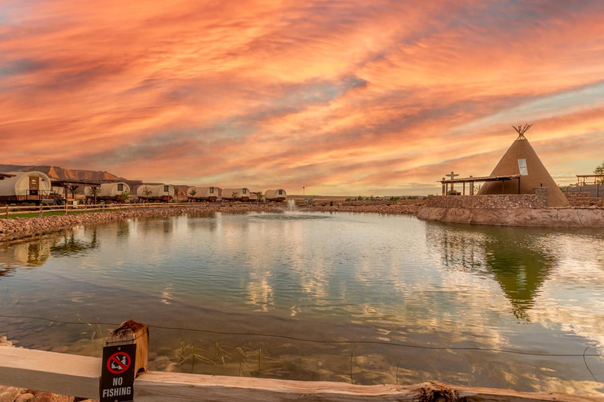 Zion White Bison Glamping & Rv Resort Virgin Room photo