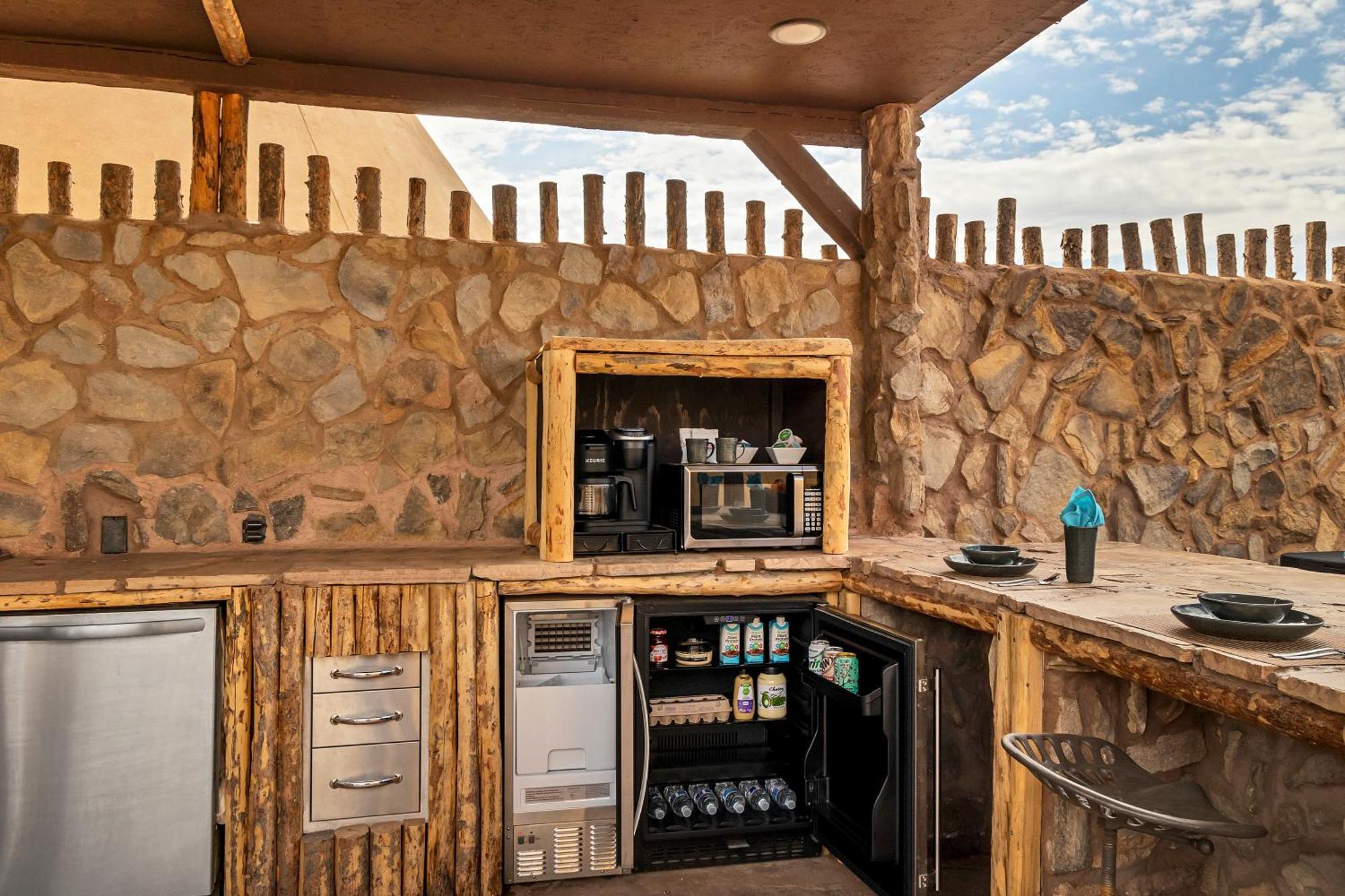 Zion White Bison Glamping & Rv Resort Virgin Exterior photo