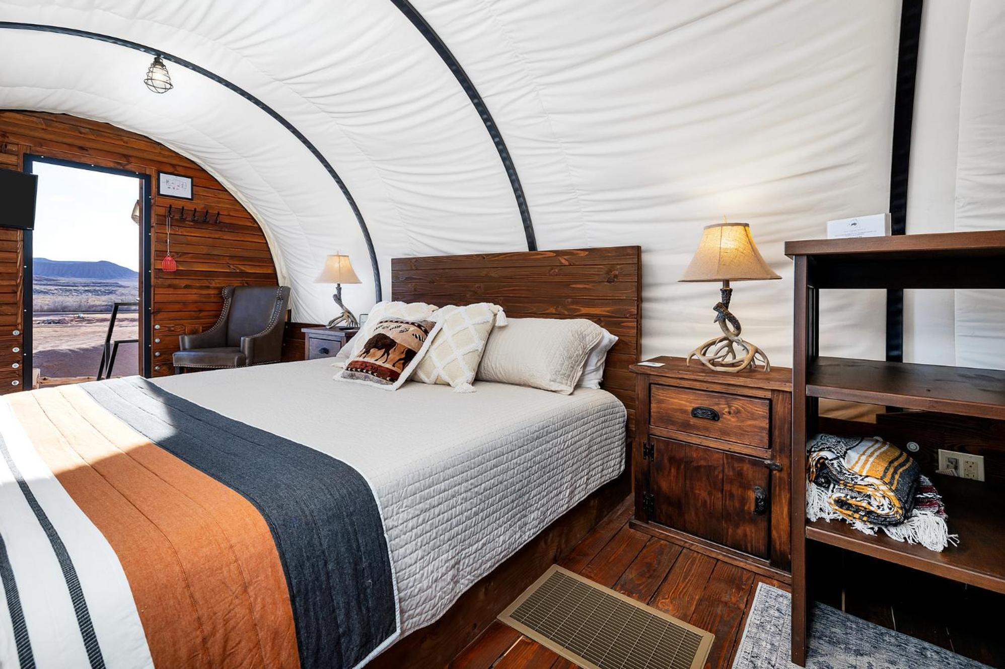Zion White Bison Glamping & Rv Resort Virgin Exterior photo